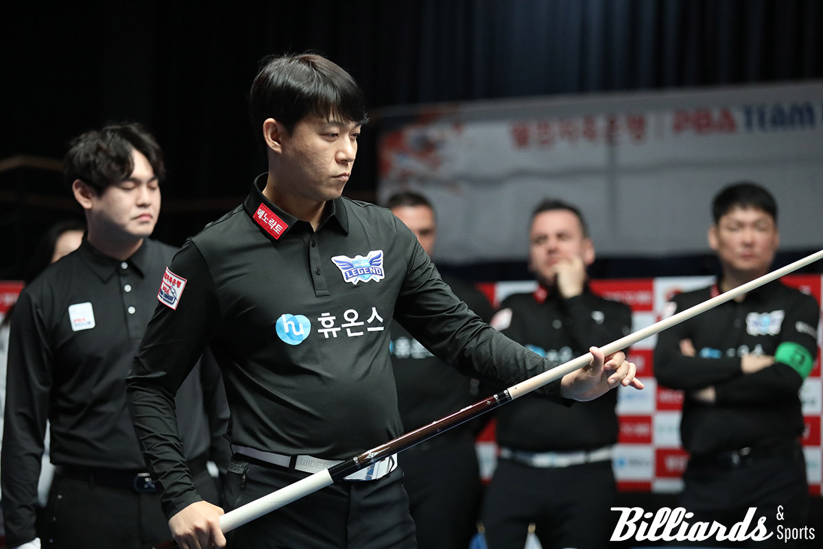 5세트 남자 단식에서 2이닝에 하이런 9점을 치고 11:3으로 다니엘 산체스(웰컴저축은행)를 제압한 최성원(휴온스)