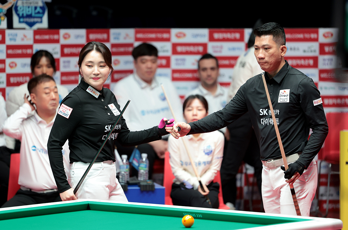 4세트 혼합복식전을 승리한 SK렌터카의 강지은-응오딘나이.  PBA 제공