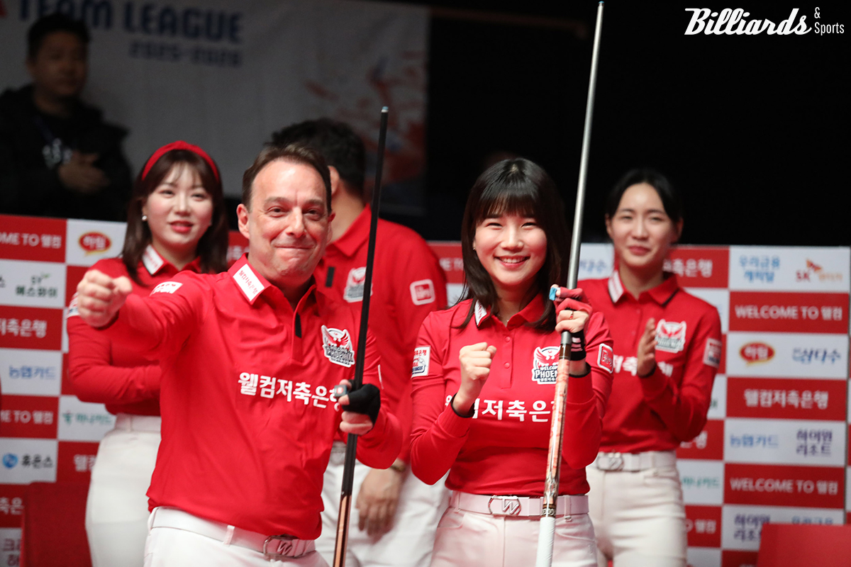 4세트 혼합복식을 승리한 웰컴저축은행 다니엘 산체스-용현지.