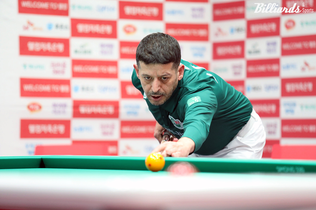 3세트 남자단식에서 승리한 하나카드의 무라트 나지 초클루(튀르키예). 