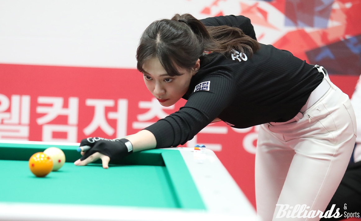 4세트 혼합복식에서 승리한 정보윤(하림).