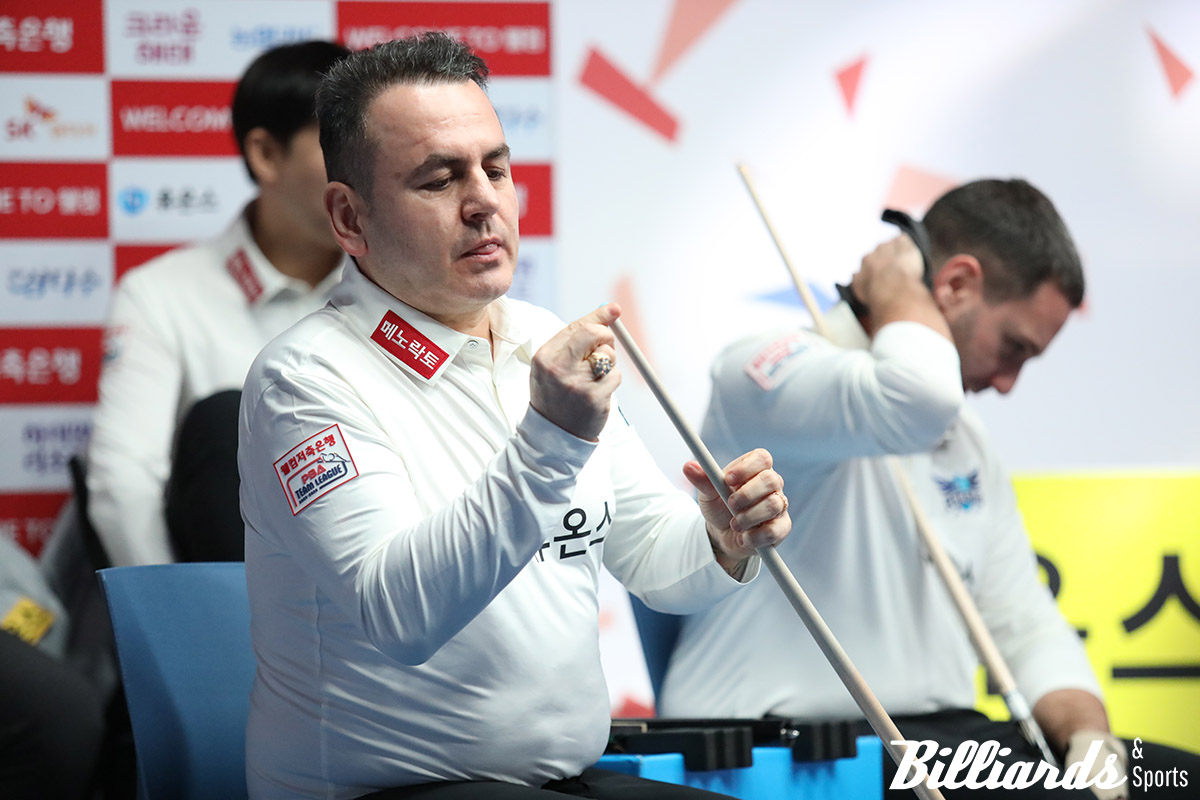 1세트에 나선 로빈슨 모랄레스와 하비에르 팔라손은 1이닝에 하이런 10점을 만들며 11:2로 1세트를 선취했다.