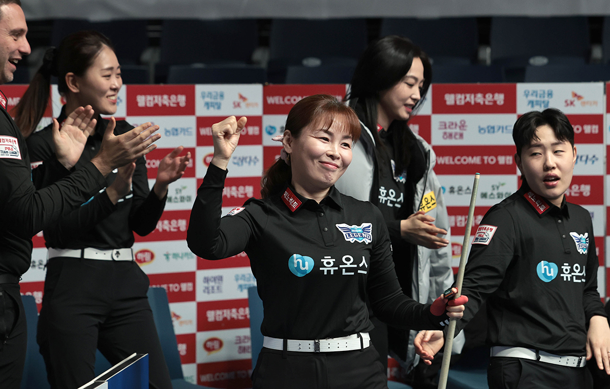 세트스코어 2-3에서 6세트를 따내 승부를 원점으로 돌린 휴온스 이신영.